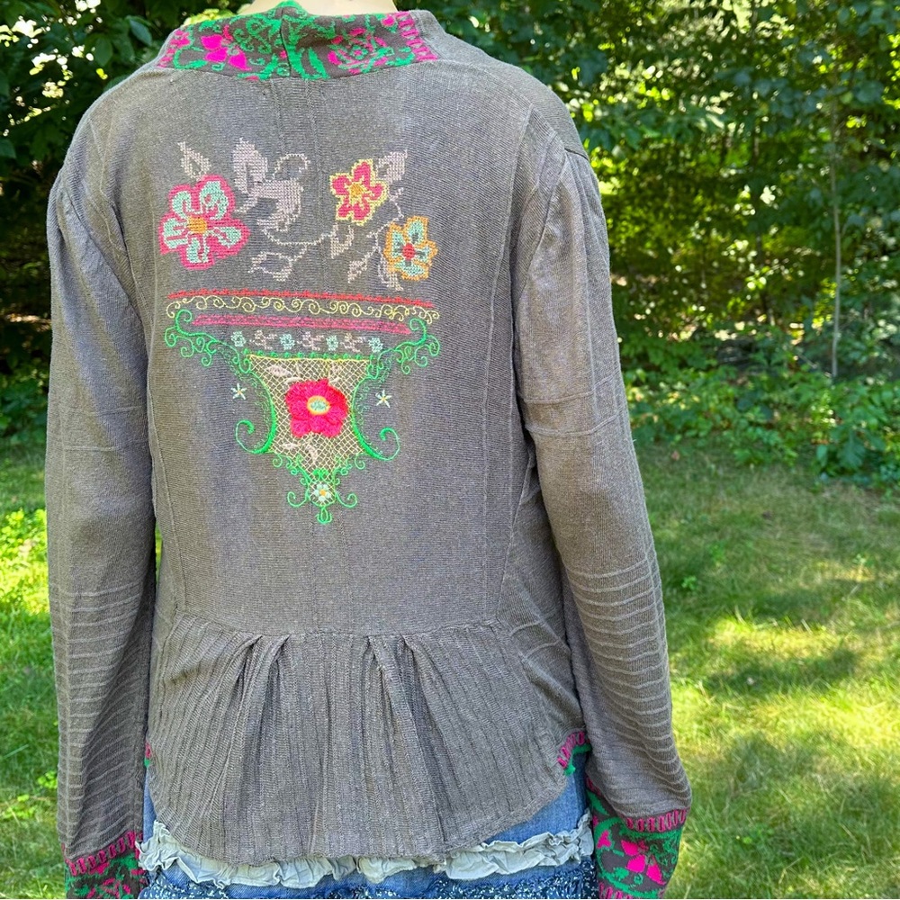 IVKO Woman embroidered cardigan sweater, 42. - Picture 7 of 9